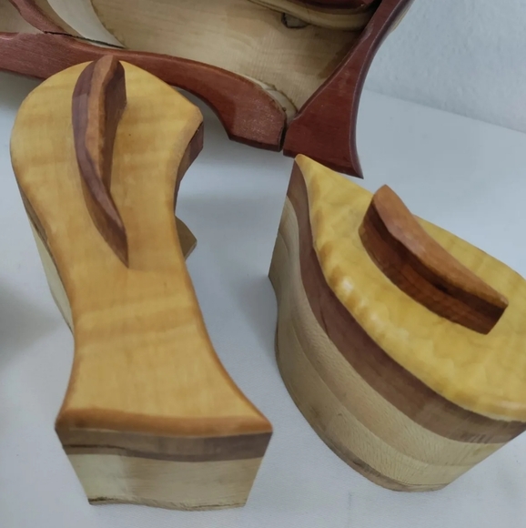 Handcrafted Walnut & Birch Wooden Bandsaw Keepsake Jewelry Box - Picture 10 of 12